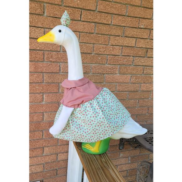 Handmade Ditzy Floral Porch Goose Dress with Wings & Hair Bow Pink Green Clothes - Picture 6 of 7